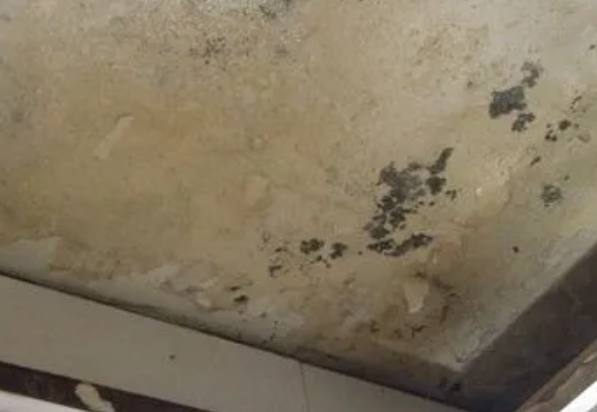 广西阳台漏水维修公司分享下广西卫生间渗水维修需要注意哪些问题。